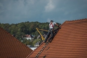 roofer-construction-contractor